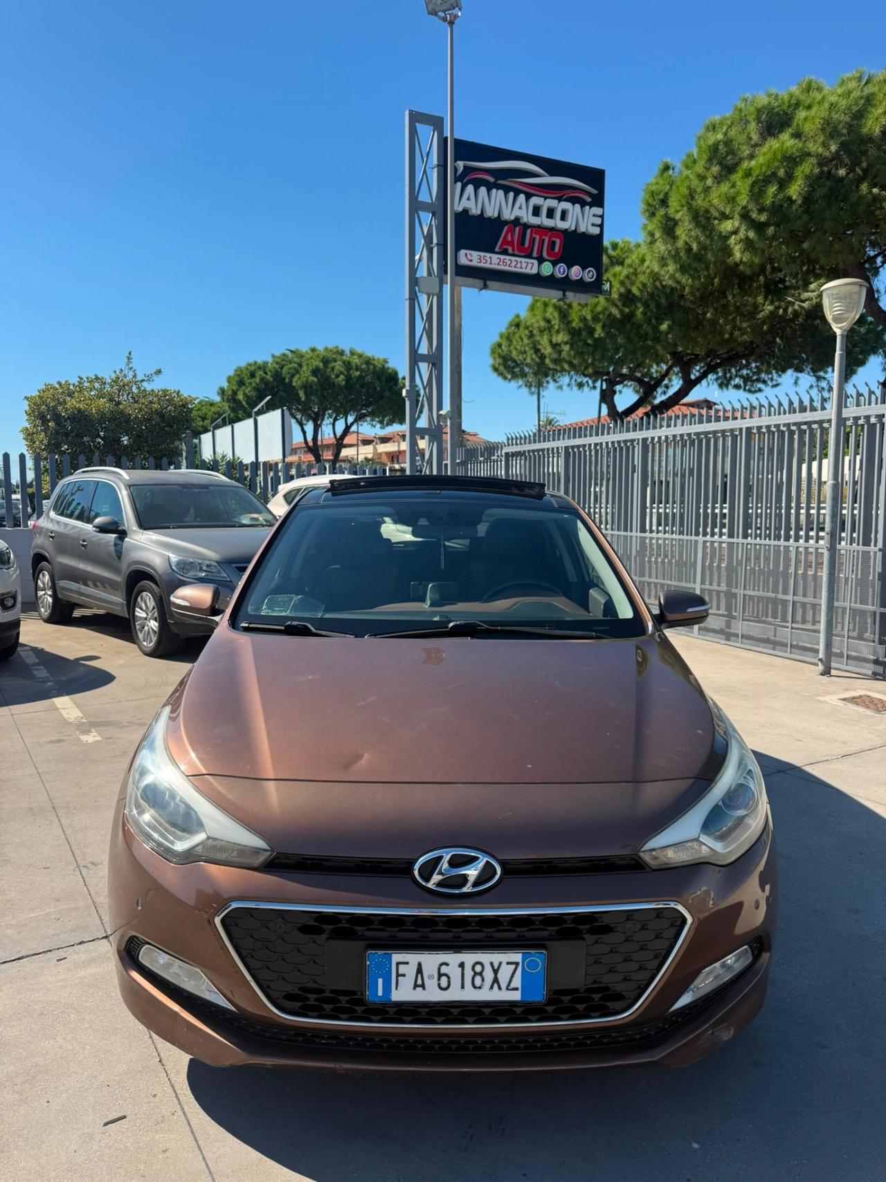 Hyundai i20 1.2 84 CV tetto apribile