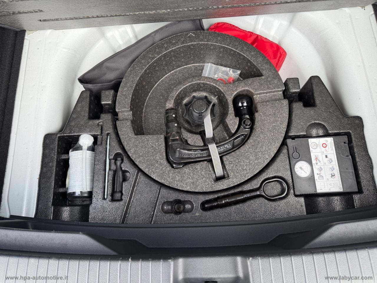 VOLKSWAGEN T-Roc 2.0TDI R-LINE NAVI LED PELLE MATRIX