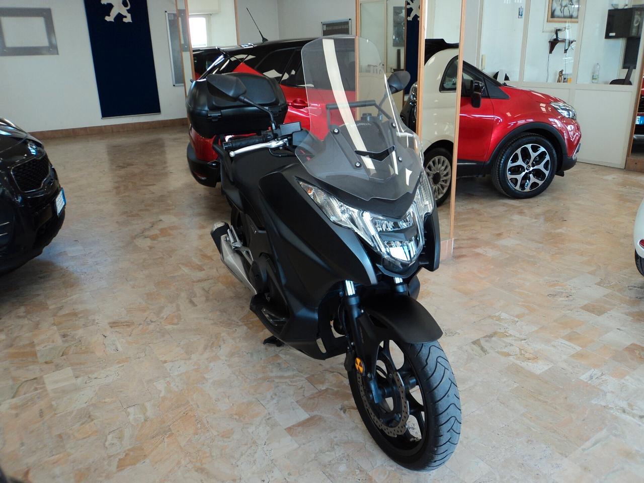 Honda Integra 750