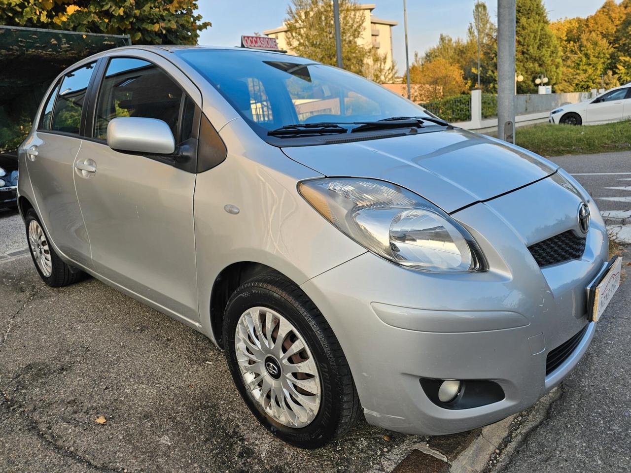 Toyota Yaris 1.0 69cv 5 Porte Sol*Pdc*Neopatentati*