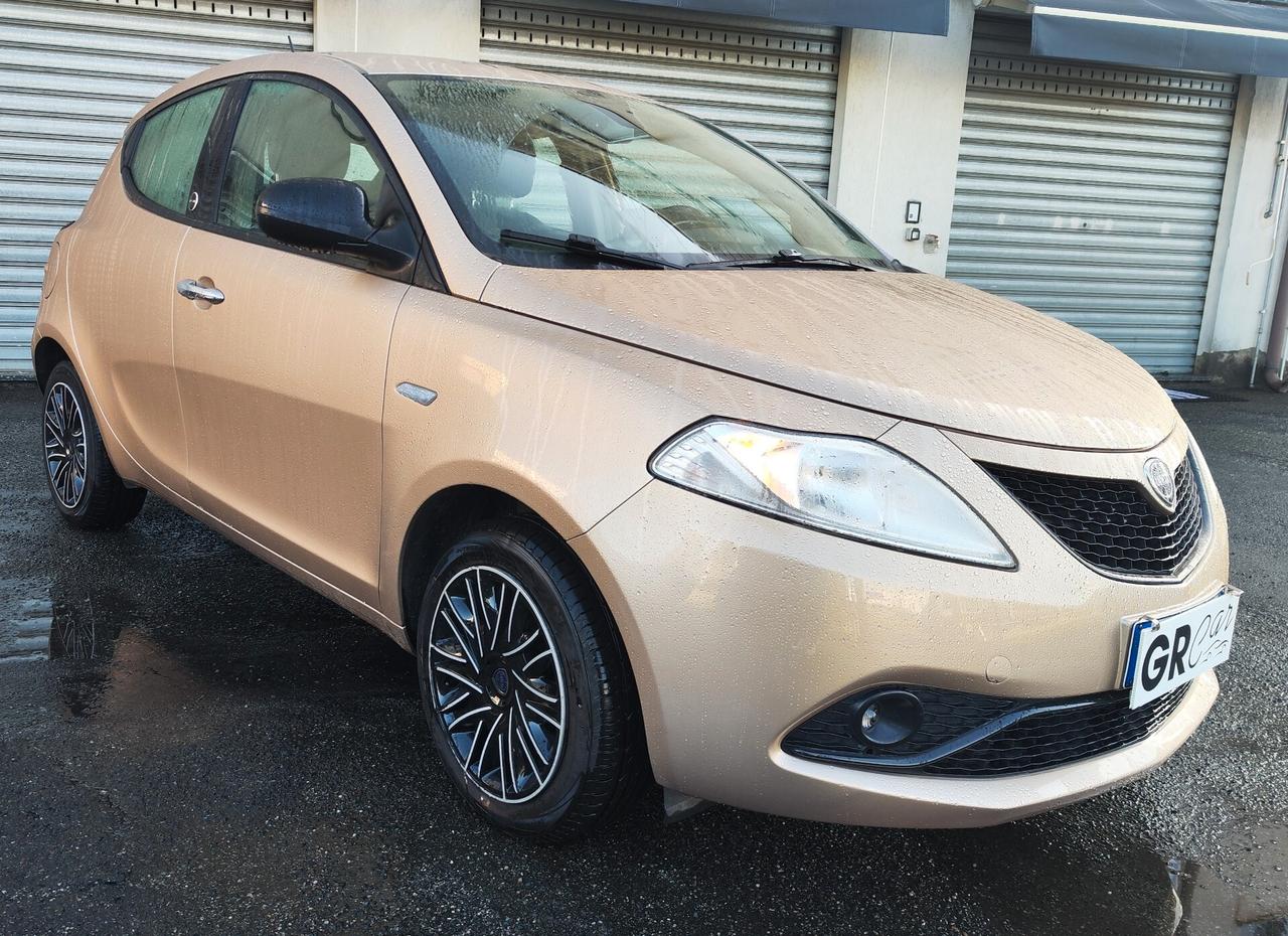 Lancia Ypsilon 1.2 69 CV 5 porte GPL Ecochic Gold