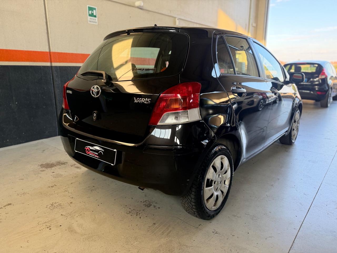 Toyota Yaris 1.0 5 porte Now NEOPATENTATI