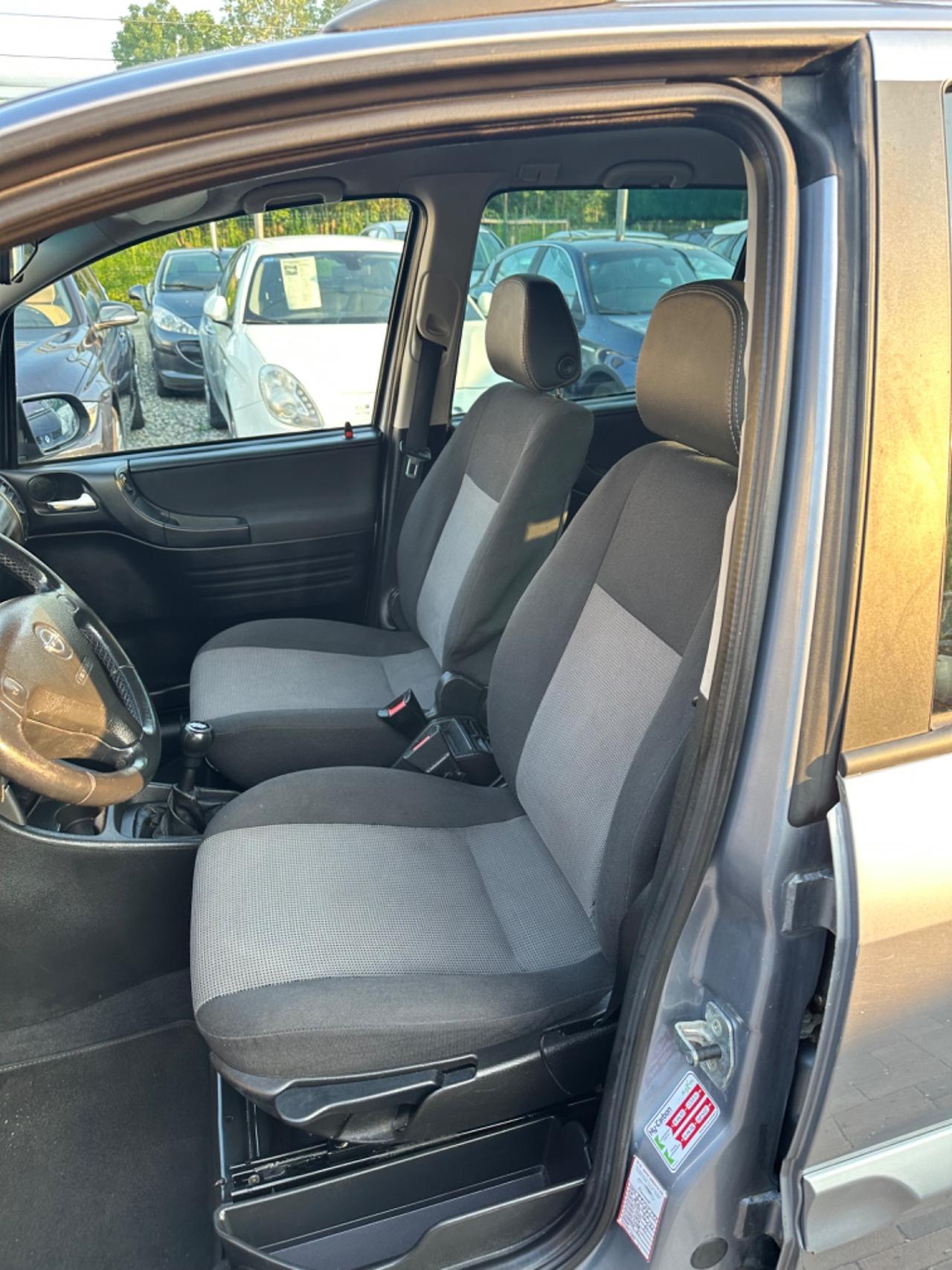 Opel Zafira 1.8 16V cat Fashion Line