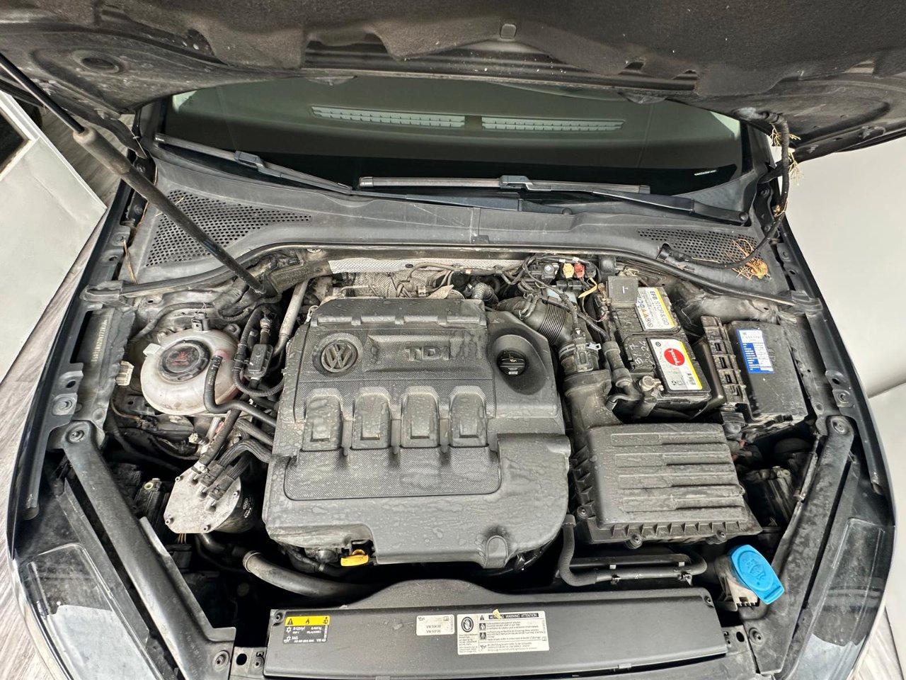 Volkswagen Golf 5 Porte Golf 5p 1.6 tdi Highline 115cv