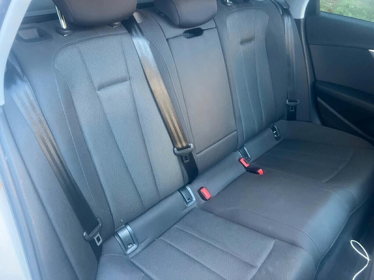 AUDI A4 AVANT 2.0 TDI 150cv ULTRA S-TRONIC BUSINESS SPORT