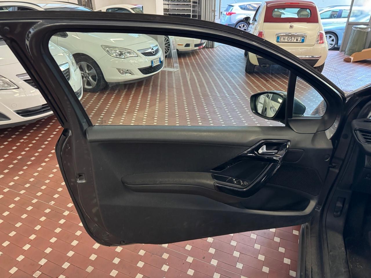 Peugeot 208 1.2 VTi 82 CV 3 porte Allure - CARROZZERIA DA RIVEDERE