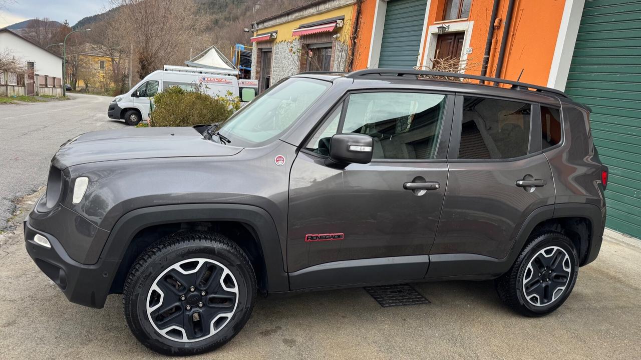 Jeep Renegade 2.0 Mjt 170CV 4WD Active Drive Low Trailhawk