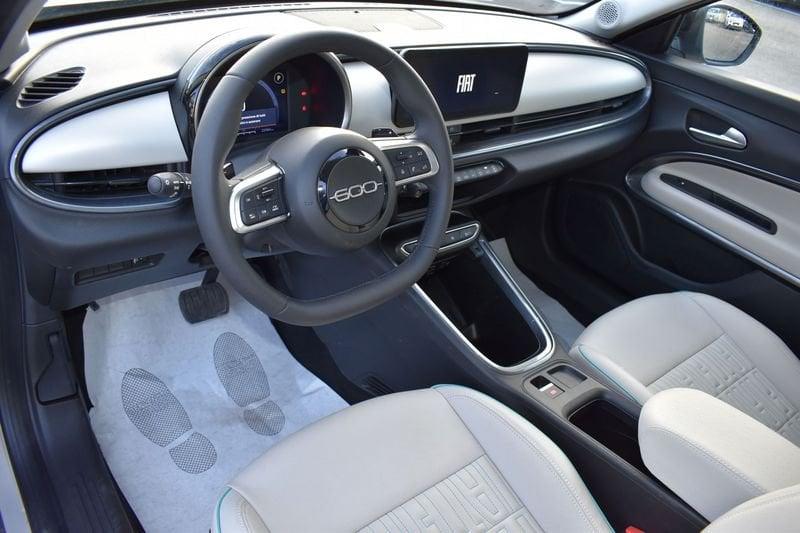 FIAT 600 1.2 Hybrid 110cv La Prima