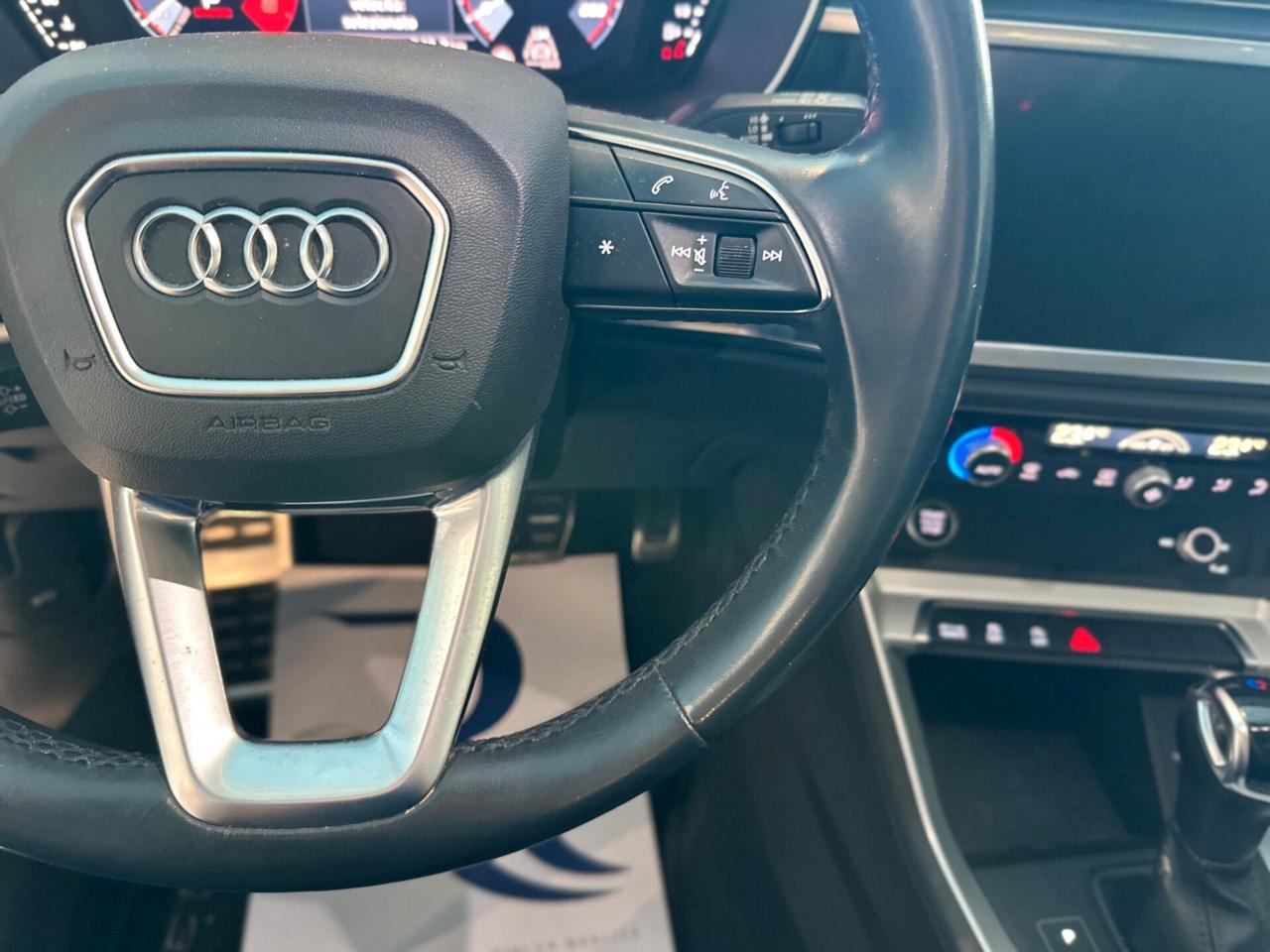 Audi Q3 35 TDI S tronic Business