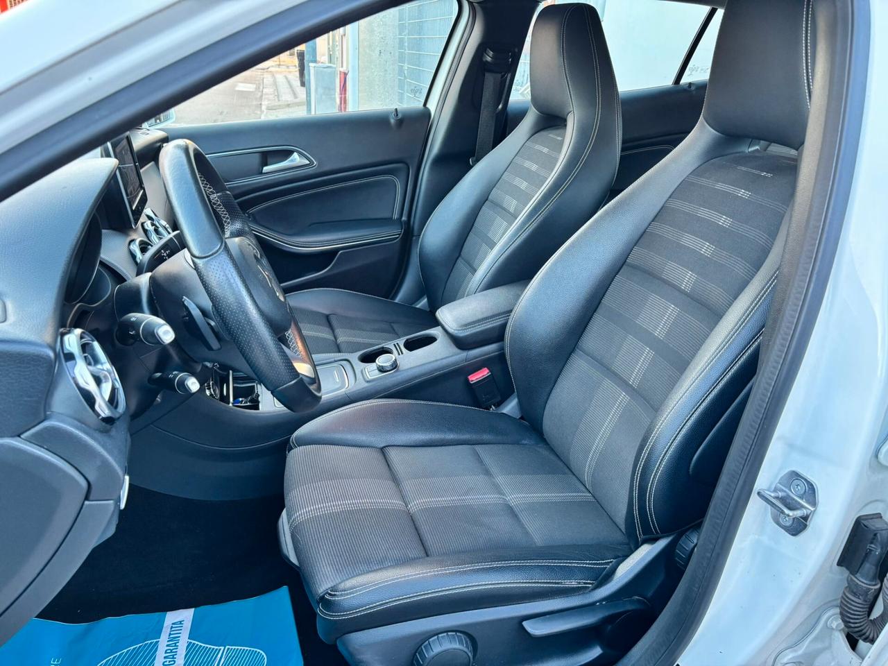 Mercedes GLA 180 d Automatic Sport - 2018