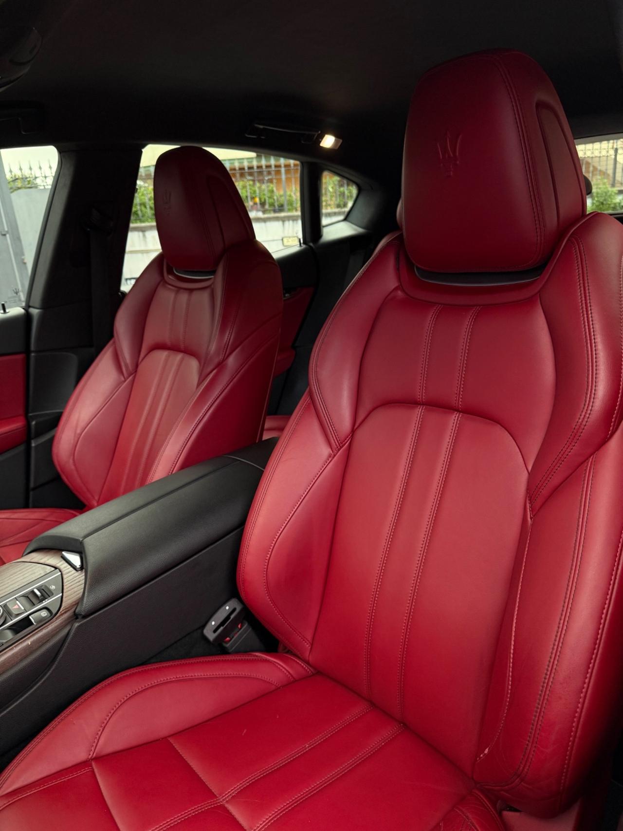 Maserati Levante V6 Diesel 275 CV AWD