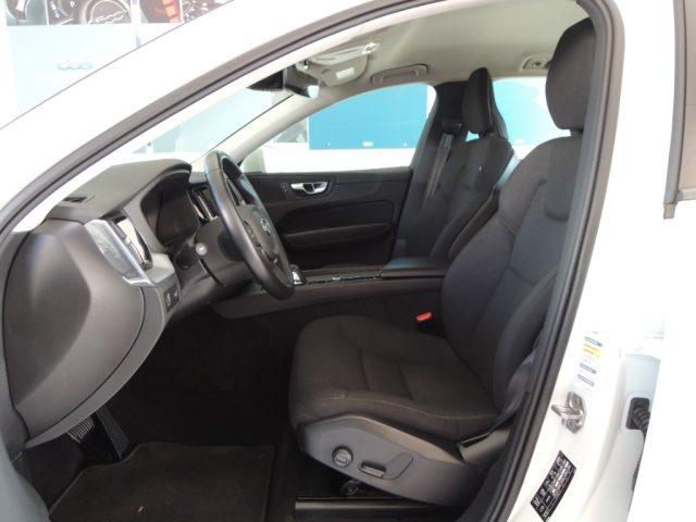 VOLVO XC60 B4 (d) AWD Geartronic Business Plus