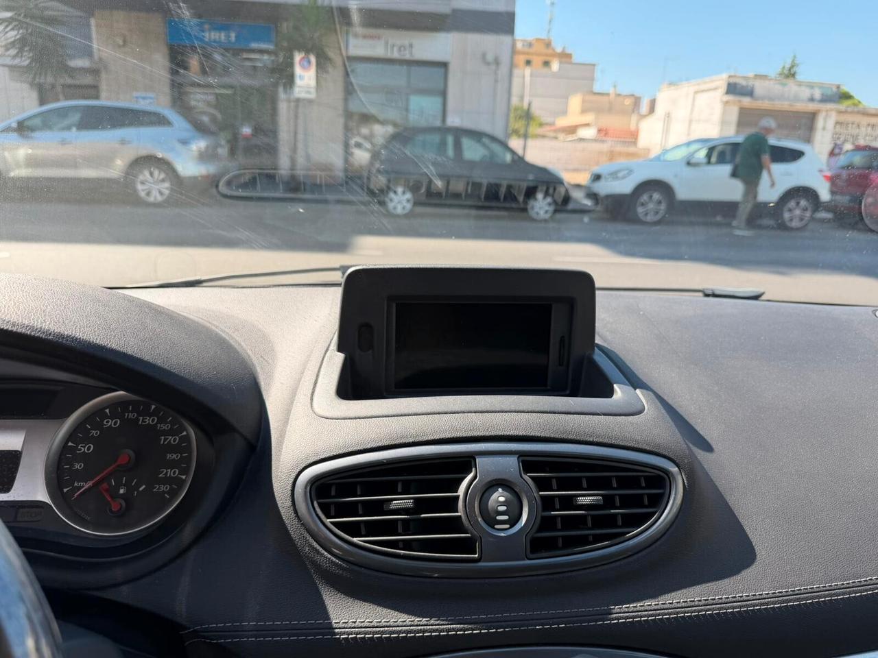 Renault Clio 1.2 16V 5 porte Dynamique