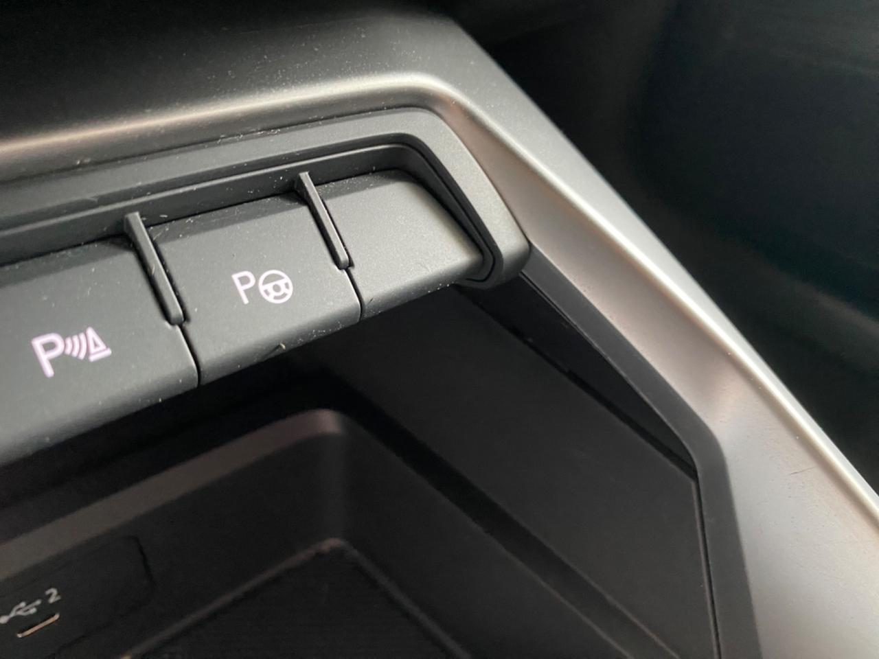 Audi New A3 SPB 30TDI 2.0D SPORT R18/FULL LED2022