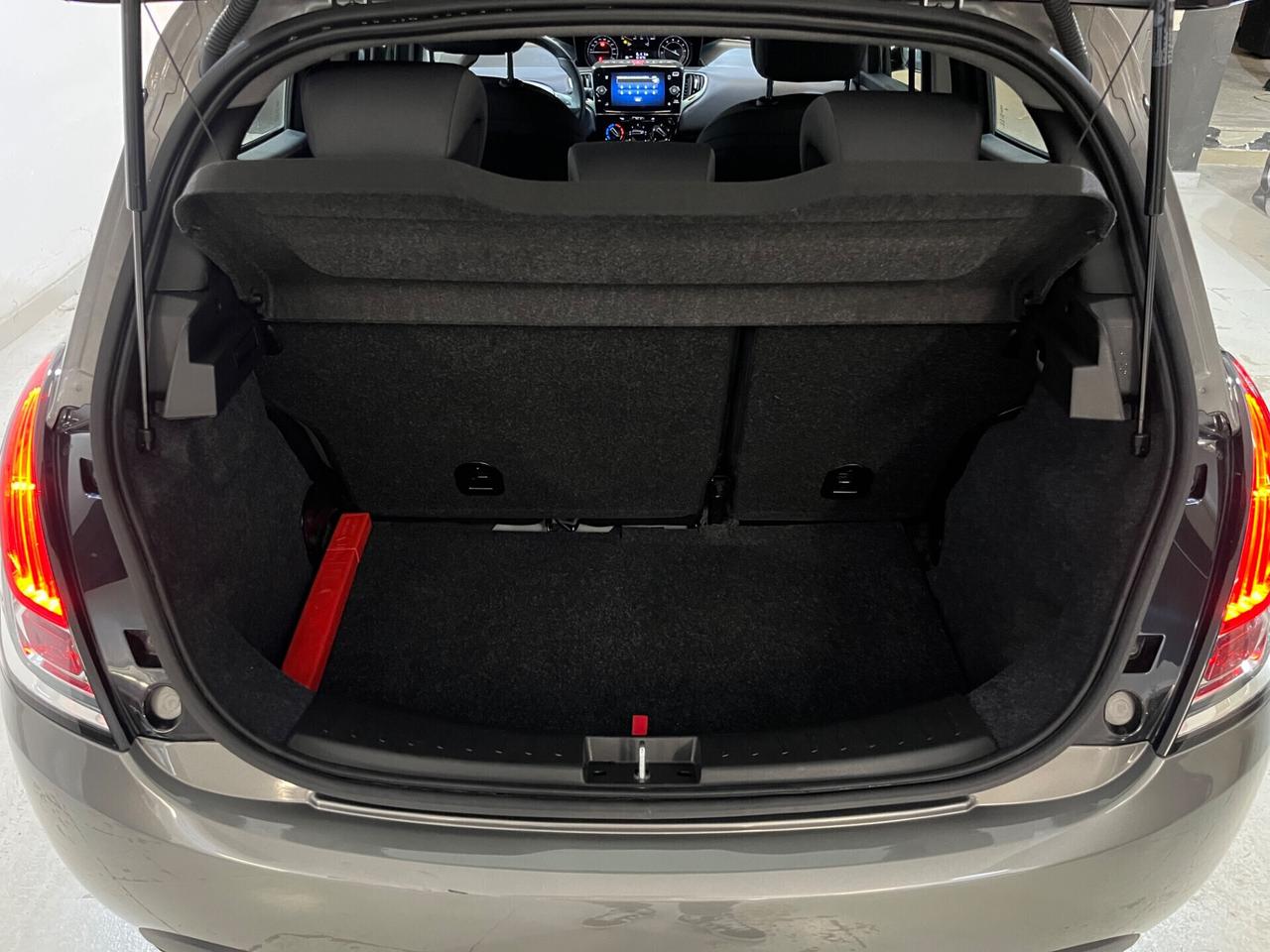 Lancia Ypsilon 1.0 FireFly 5 porte S&S Hybryd Gold