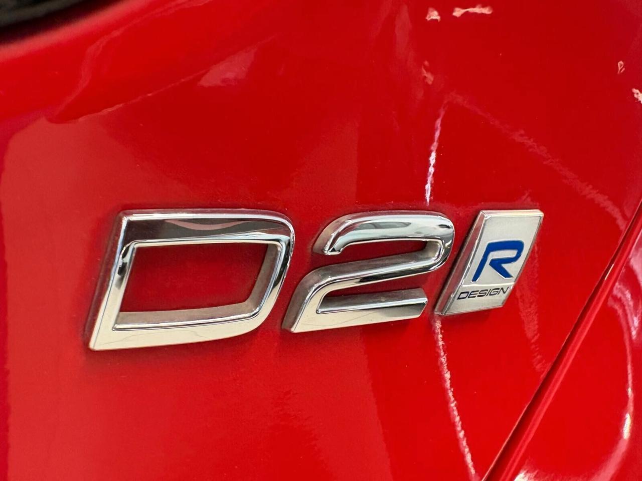 Volvo V40 R-DESIGN D2 2.0 120 CV 6mt