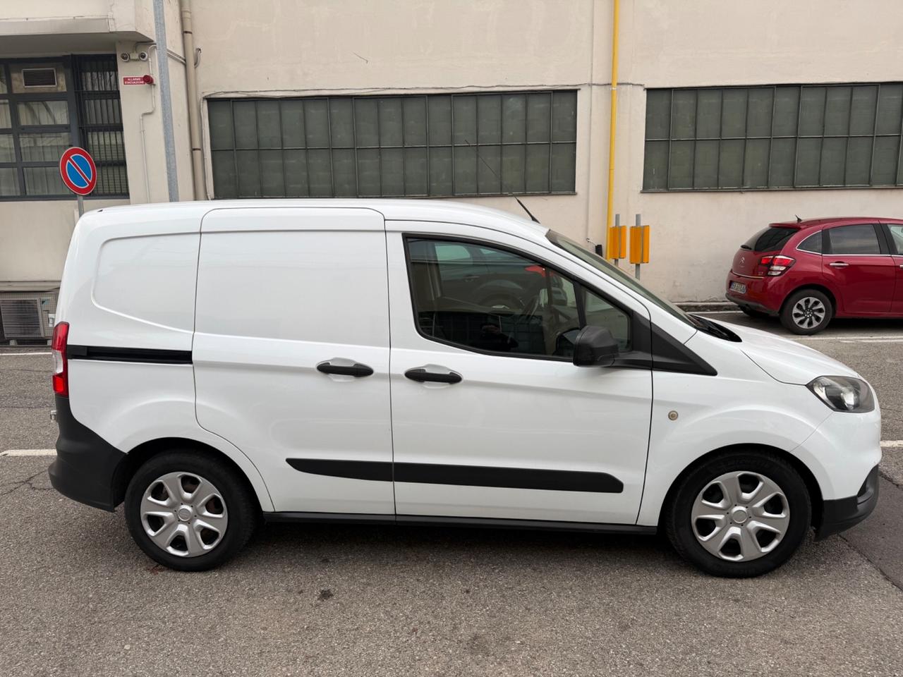 Ford courier transit 2018