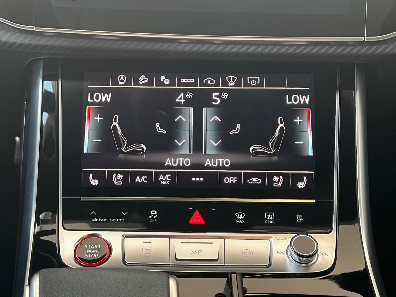 Audi Q8 RS TFSI V8 quattro tiptronic