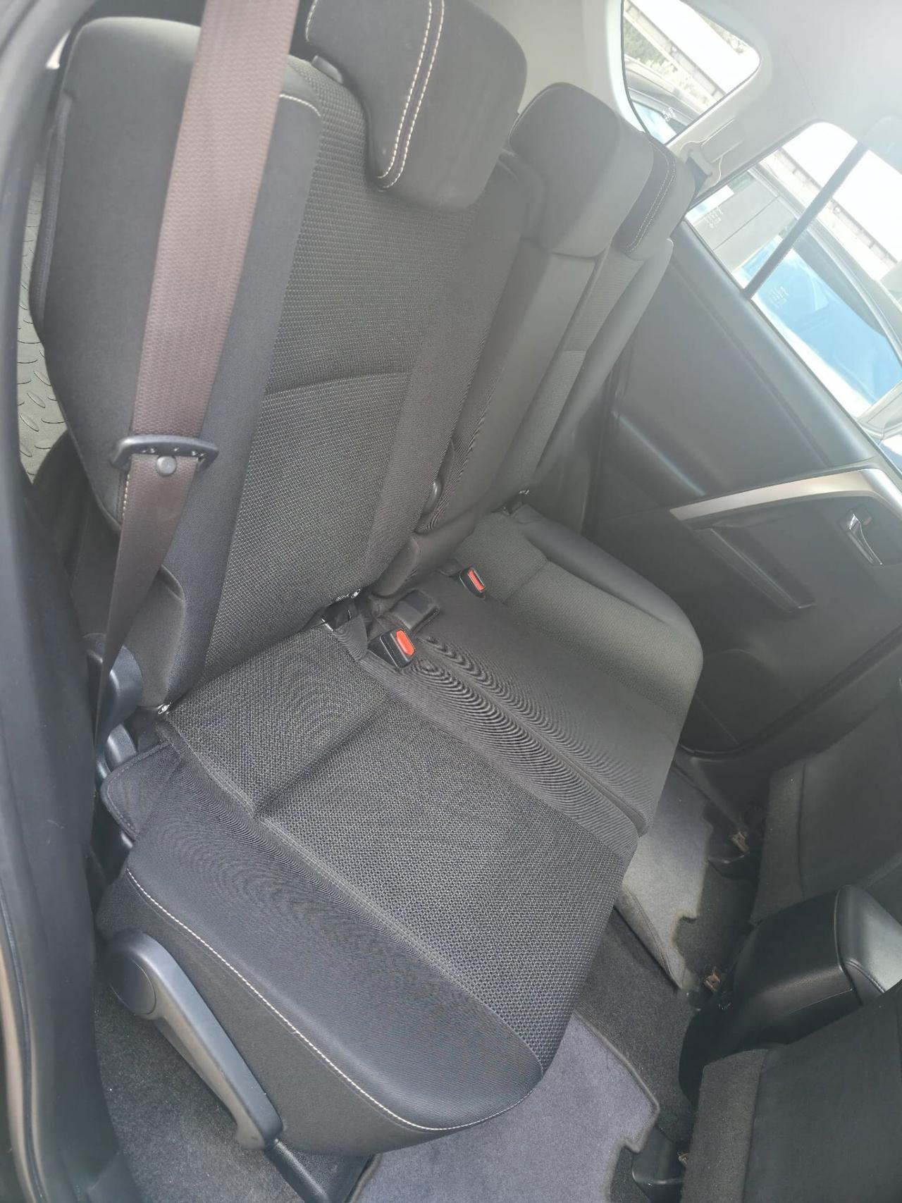 Toyota RAV 4 RAV4 2.0 D-4D 2WD Business