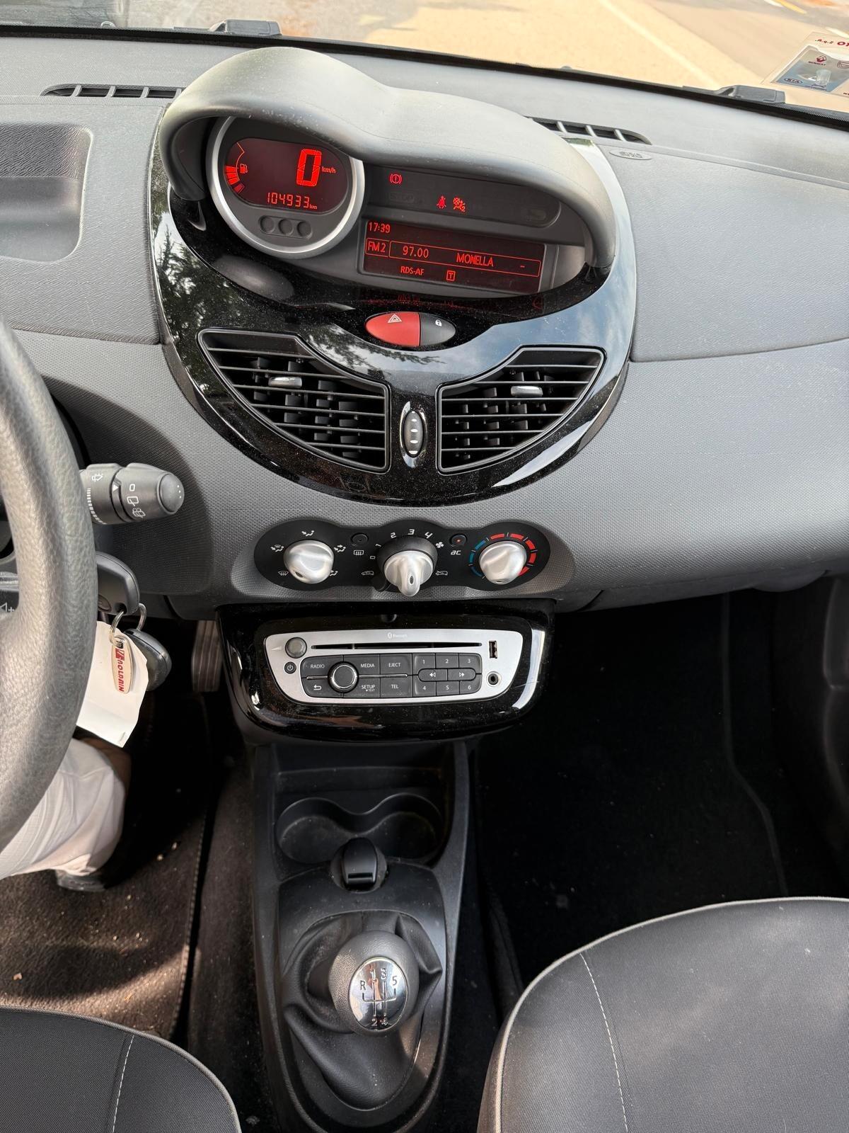Renault Twingo 1.2 16V Night&Day in arrivo tua a € 158 mese