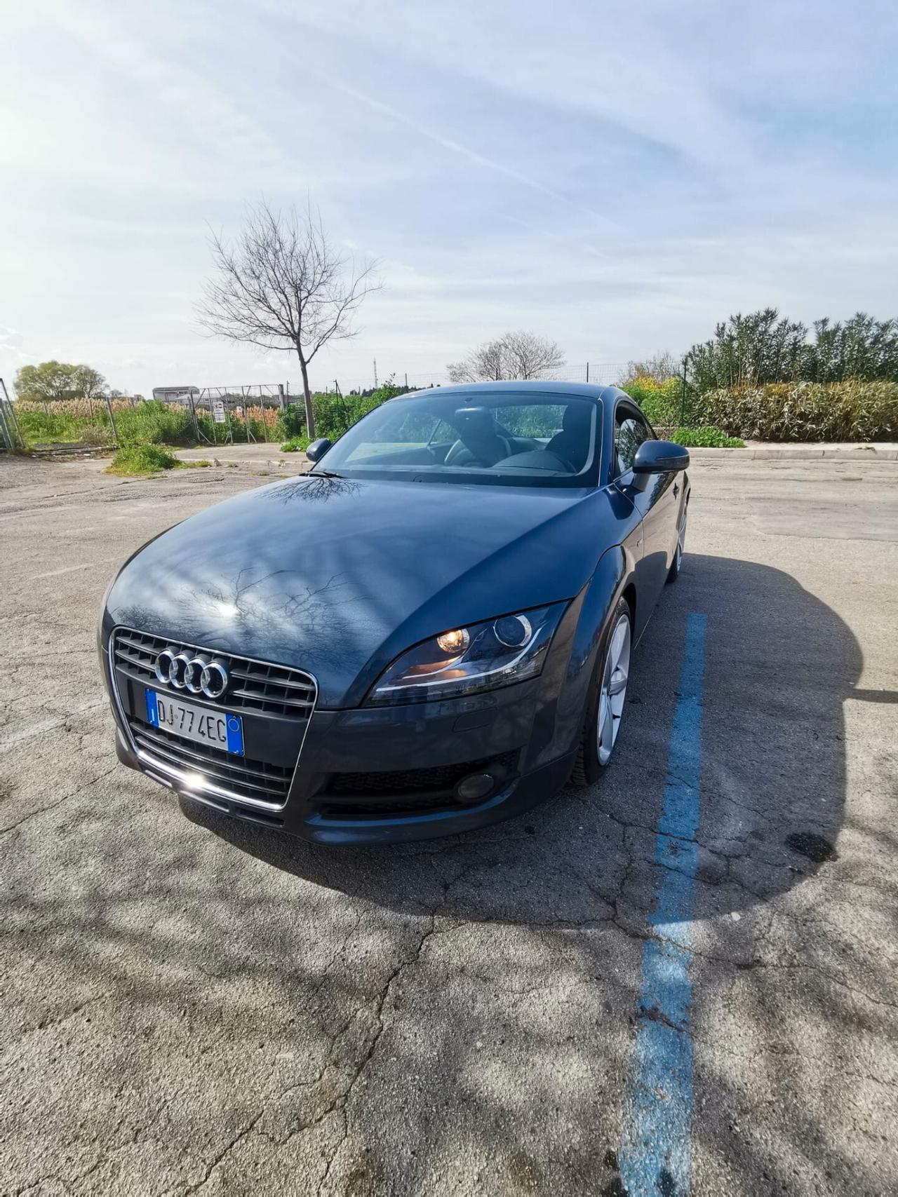 Audi TT Coupé 2.0 TFSI S-LINE