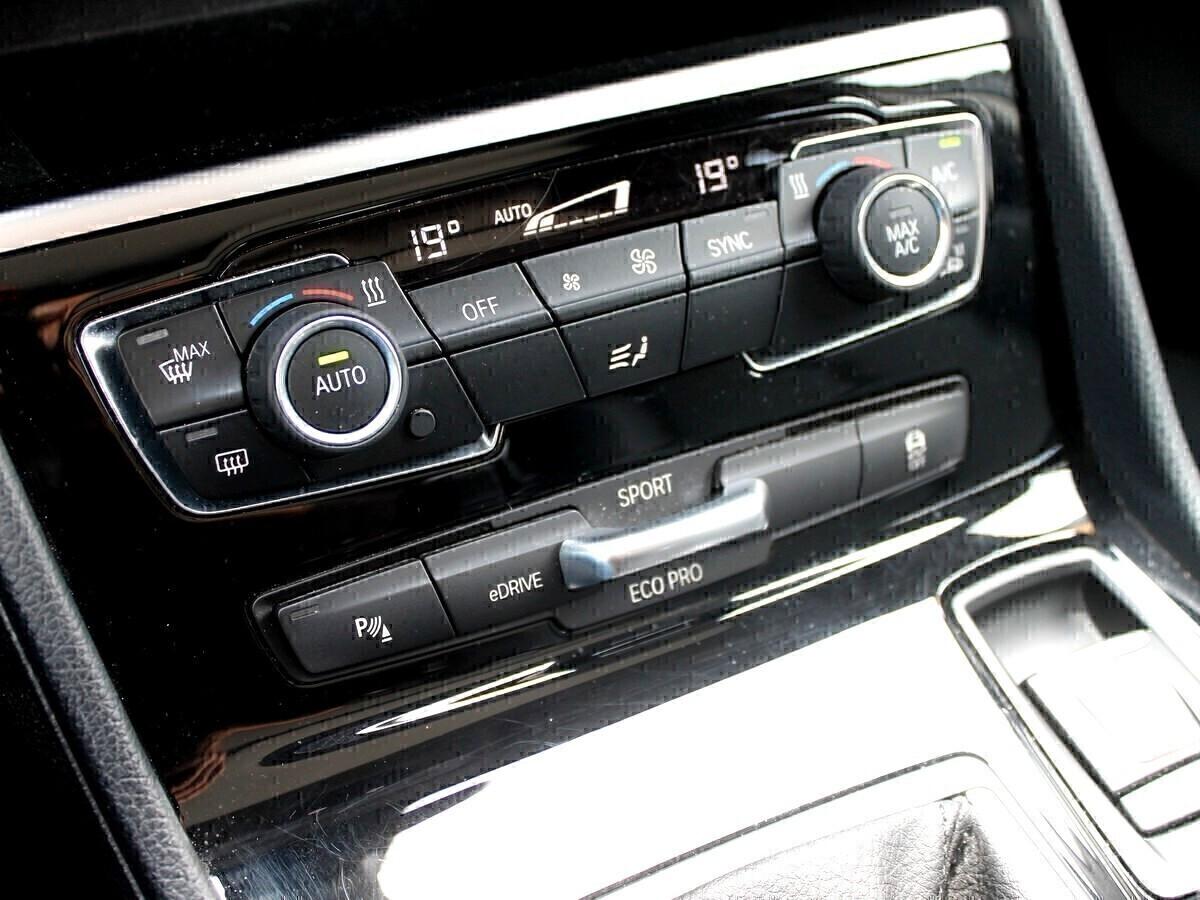 Bmw 225 XE FullLED Pelle Tetto NavPro CAM TAGLIANDI BMW