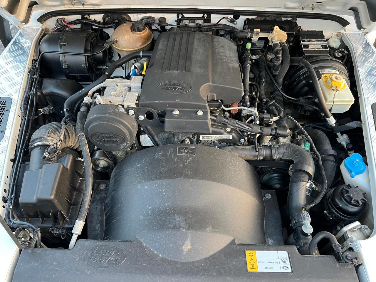 Land Rover Defender 90 2.2 TD4 Station Wagon E N1
