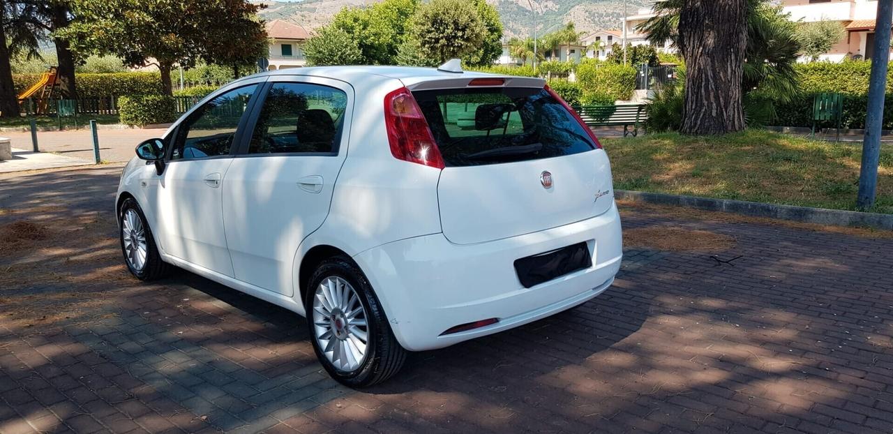 Fiat Grande Punto 1.3 MJT 90 CV 5 porte cruise control,cerchi in lega da 16, mp3,usb,comandi al volante