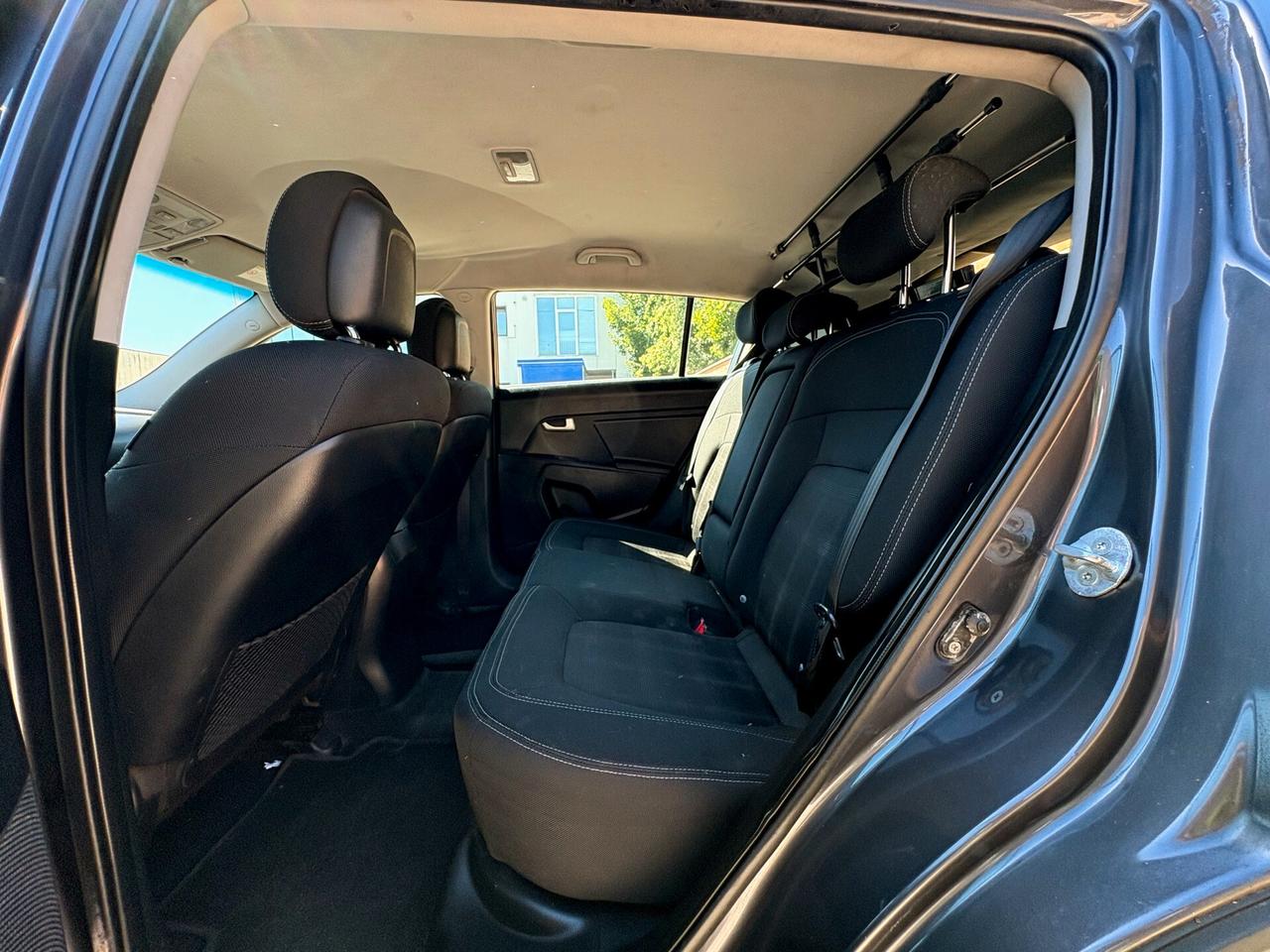 KIA SPORTAGE 1.6i(benz.)-169000km-U.Propr-2011