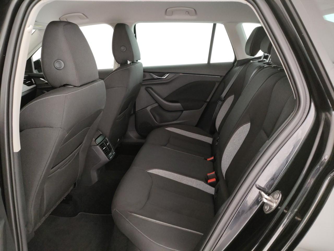 SKODA Kamiq 1.0 tsi Black Dots 115cv