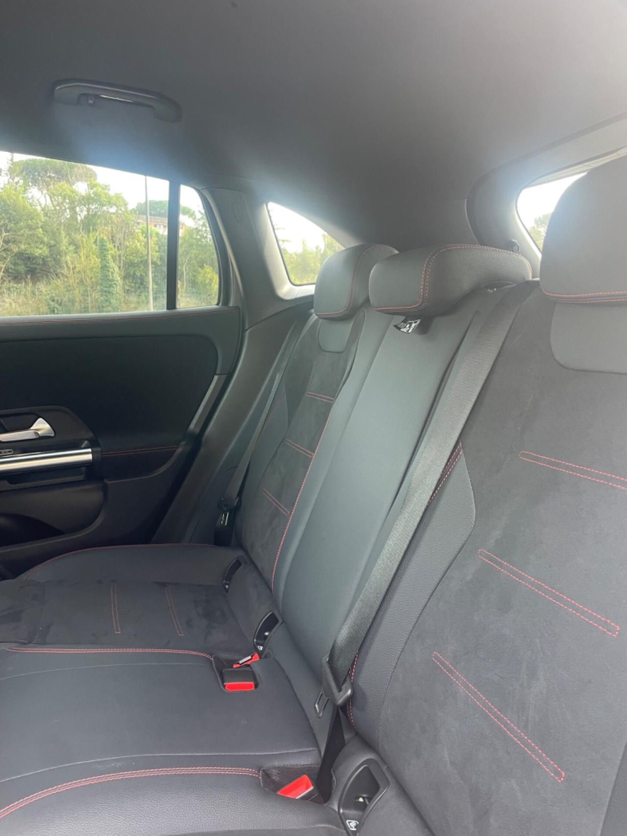 Mercedes-benz GLA 200 GLA 180 d Automatic AMG Line Premium Plus