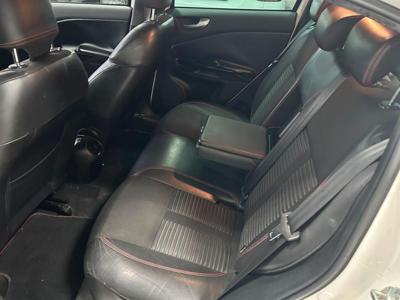 Alfa Romeo Giulietta 1.6 JTDm-2 2011