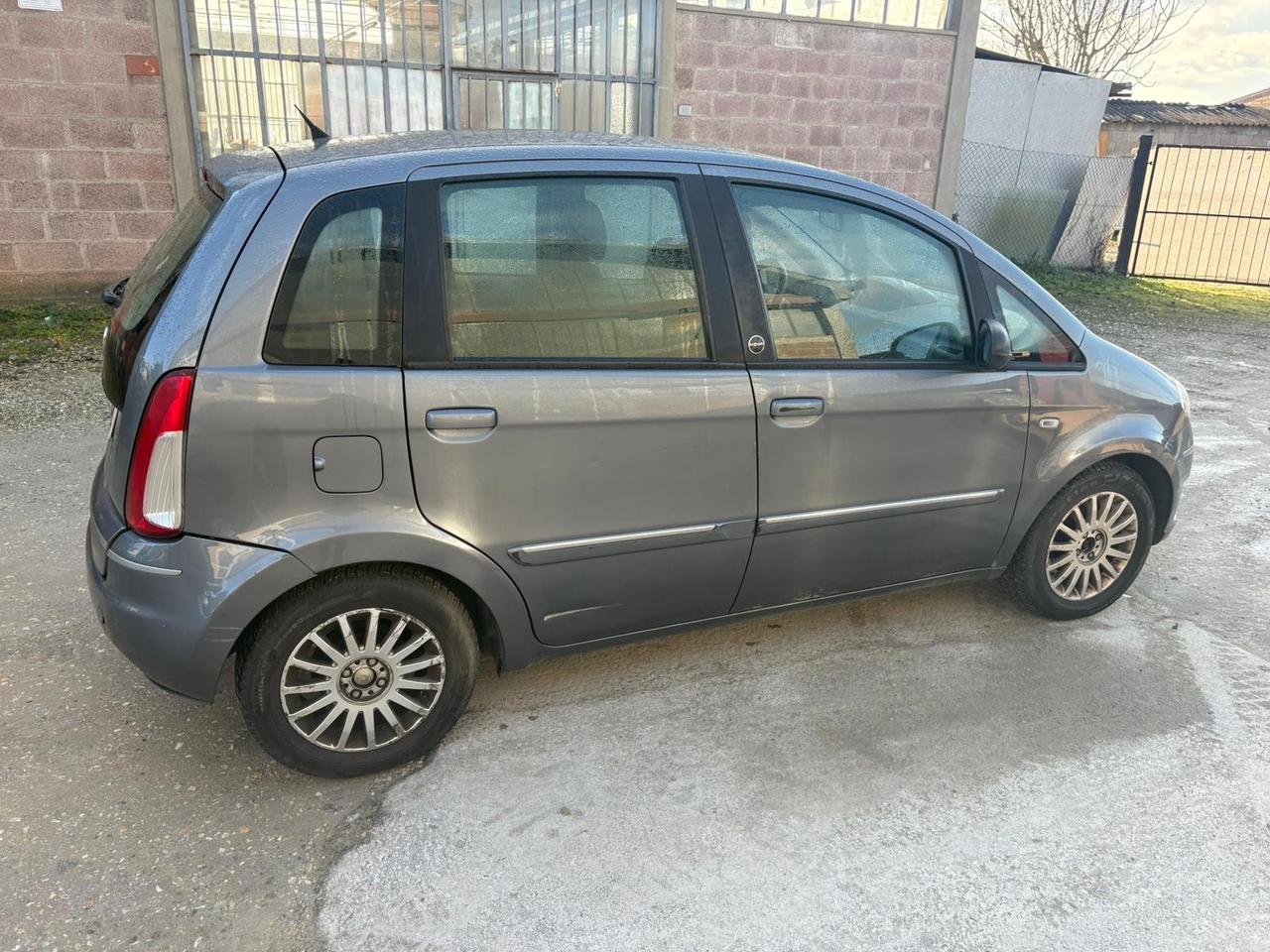 Lancia MUSA 1.4 8V Ecochic (GPL) Gold 2012 207.000 KM