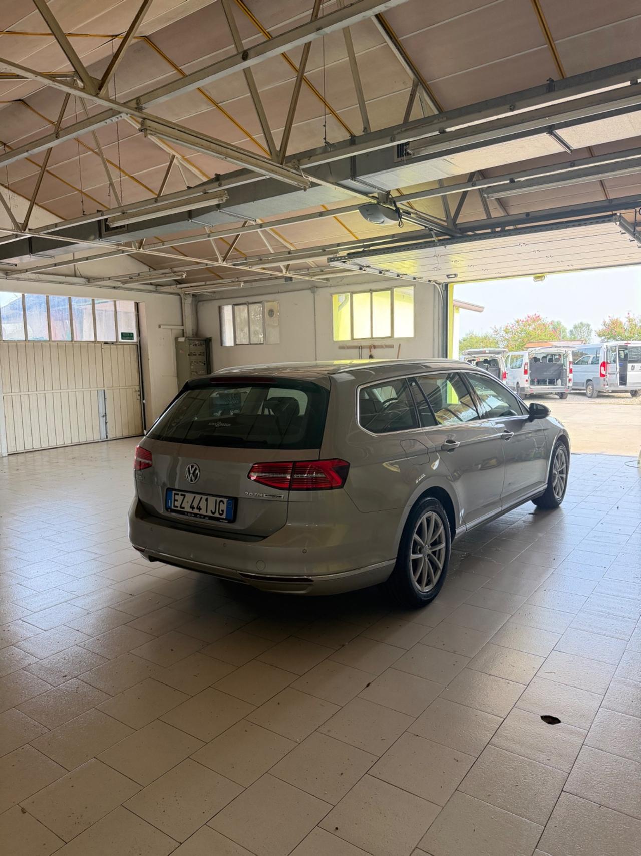 Volkswagen Passat Variant 2.0 TDI DSG Highline BlueMotion Technology