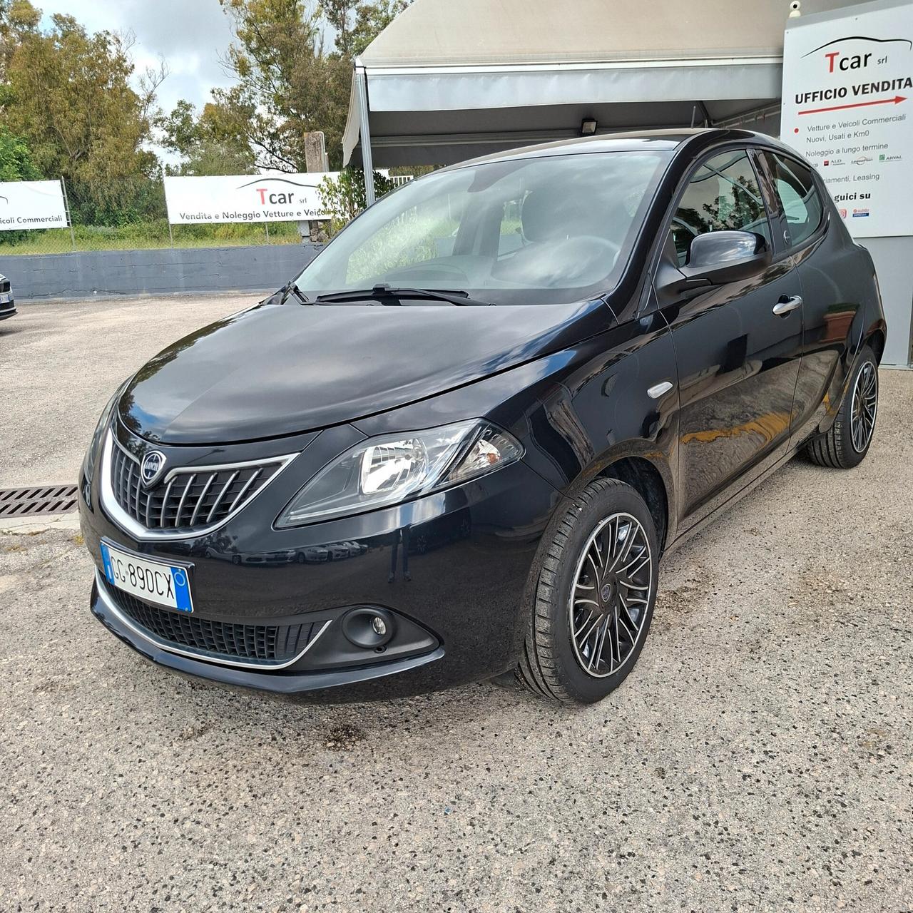 Lancia Ypsilon 1.0 Bz 70 Cv Hybrid Gold