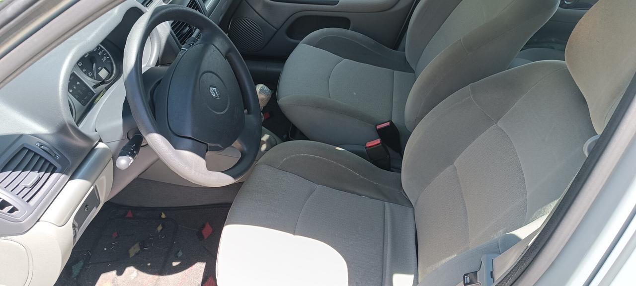 Renault Clio 1.6 16V cat 5 porte Initiale
