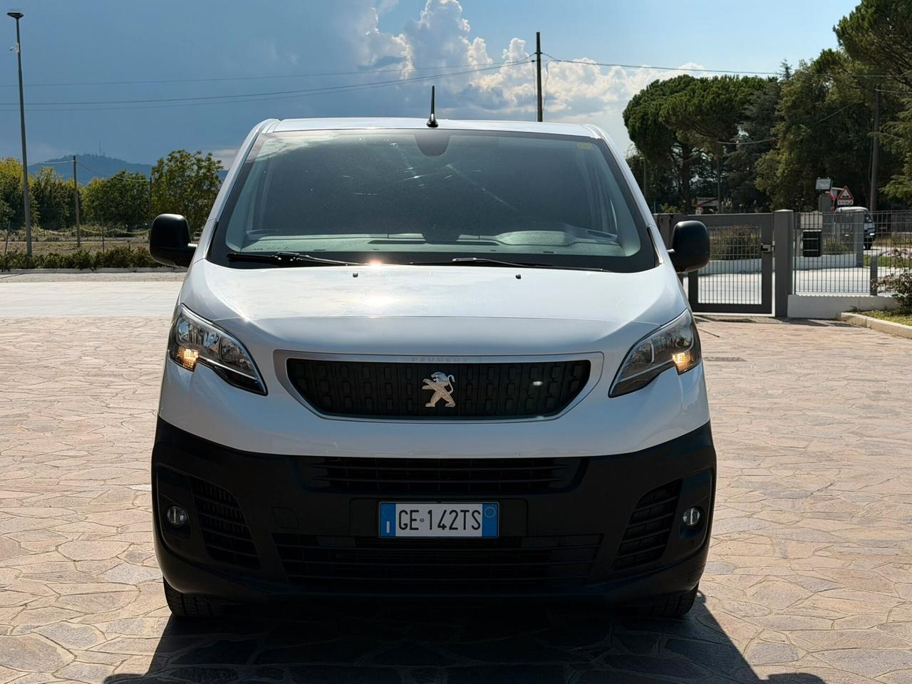 Peugeot Expert 2.0 BlueHDi - 3 posti automatico