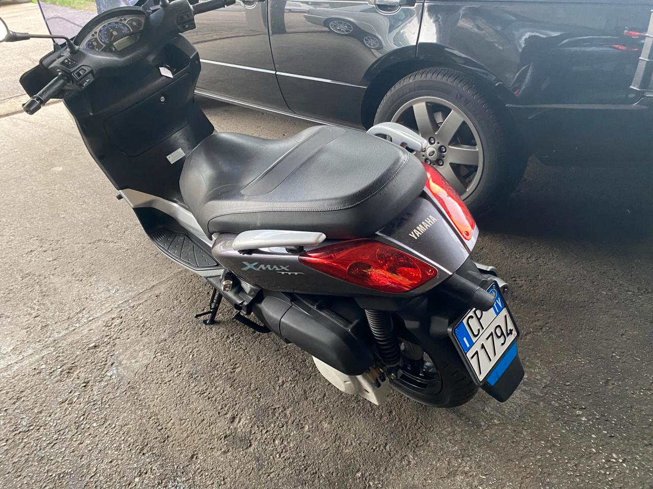 Yamaha X-Max 250 sport