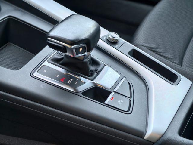 AUDI A4 Avant 40 TDI quattro S tronic Business Advanced