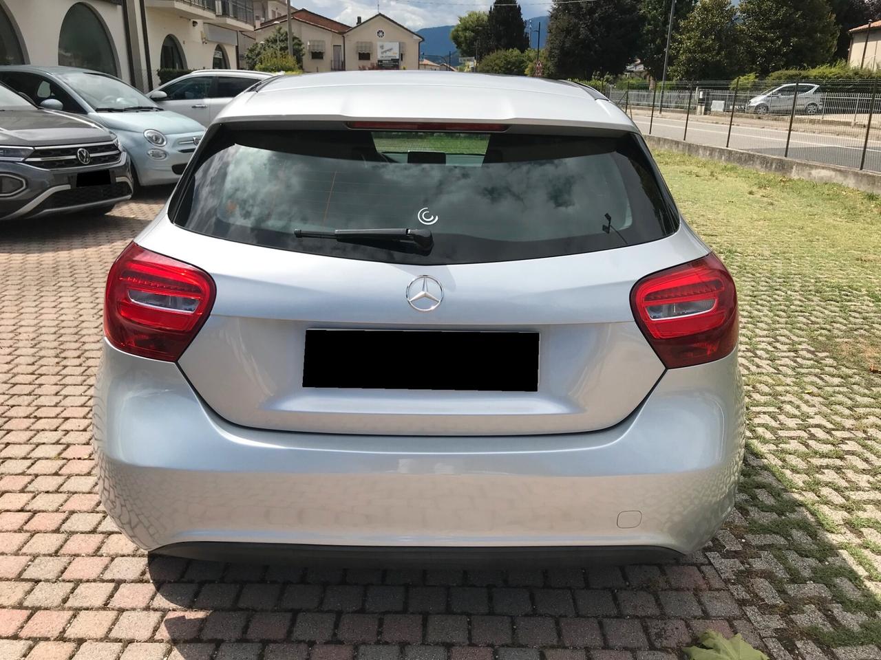Mercedes-Benz A 160 d Sport aut. my16 retrocamera navi