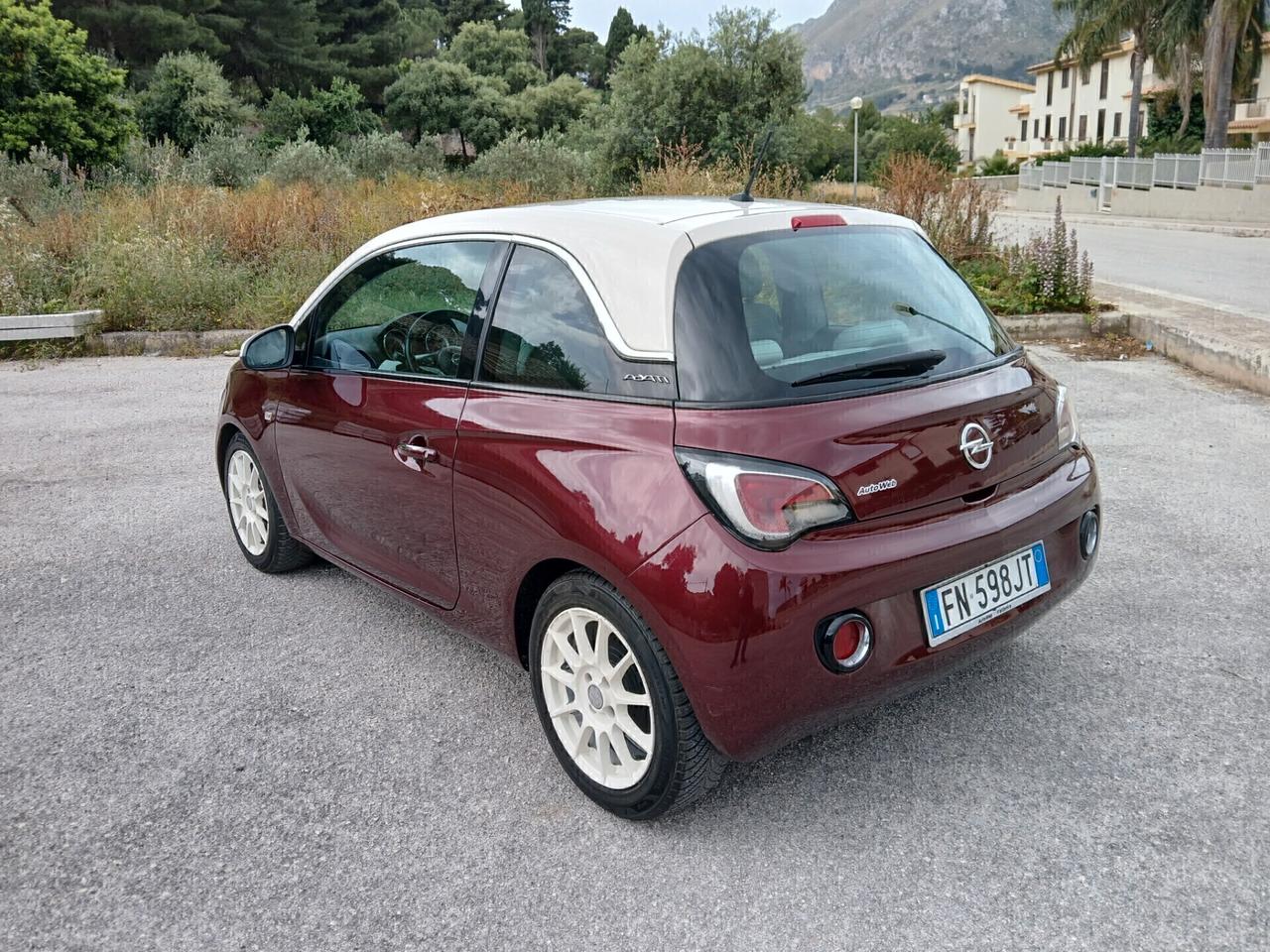 Opel Adam 1.2 Glam