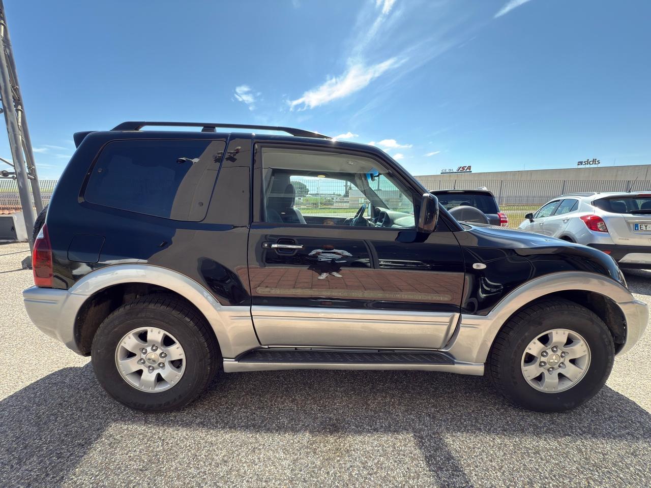 Mitsubishi Pajero 3.2 16V DI-D 3p. GLX my03"
