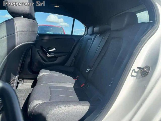 MERCEDES-BENZ A 180 d 116cv SPORT automatica - FT876HR