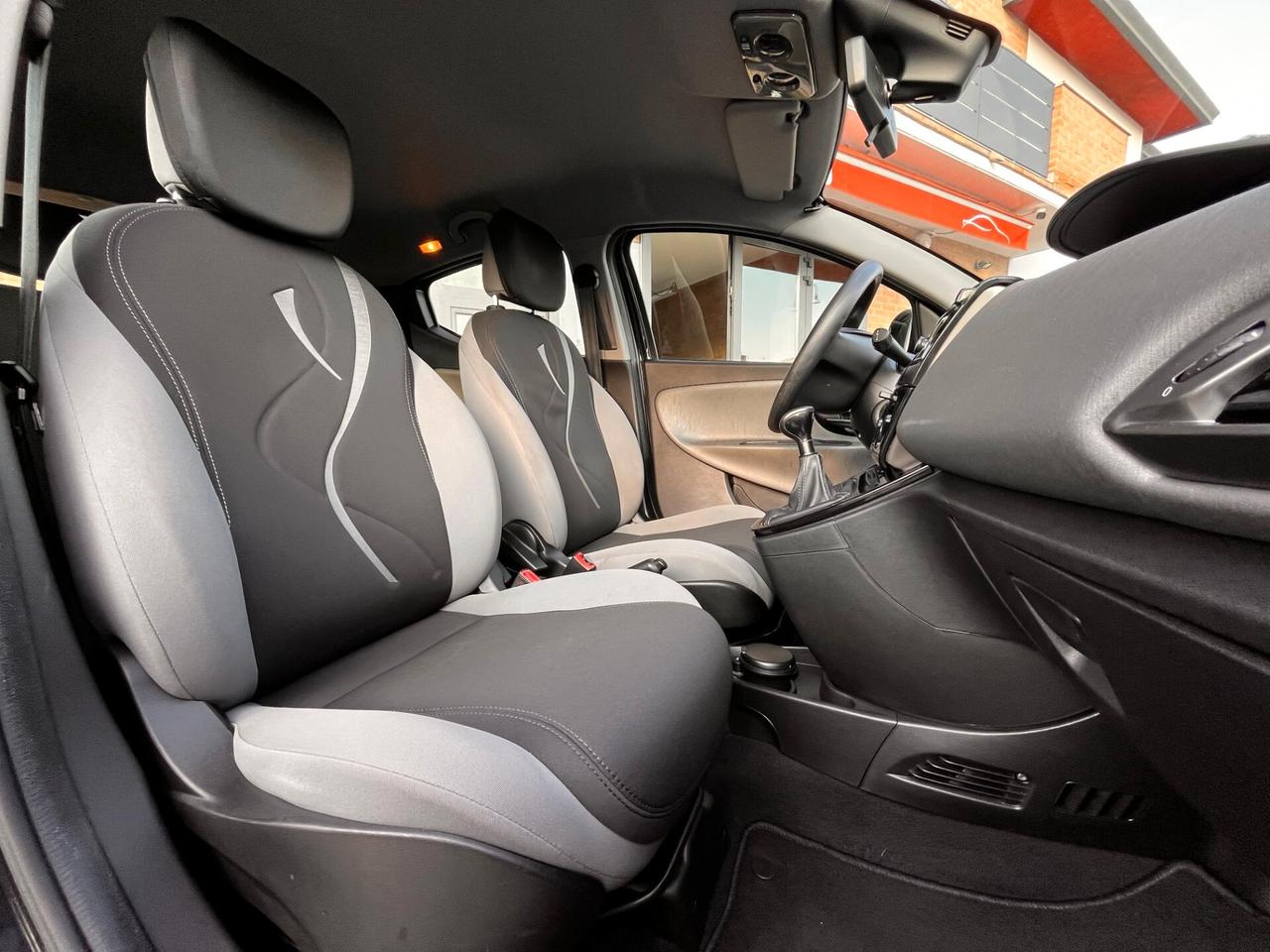 Lancia Ypsilon 1.3 MJT