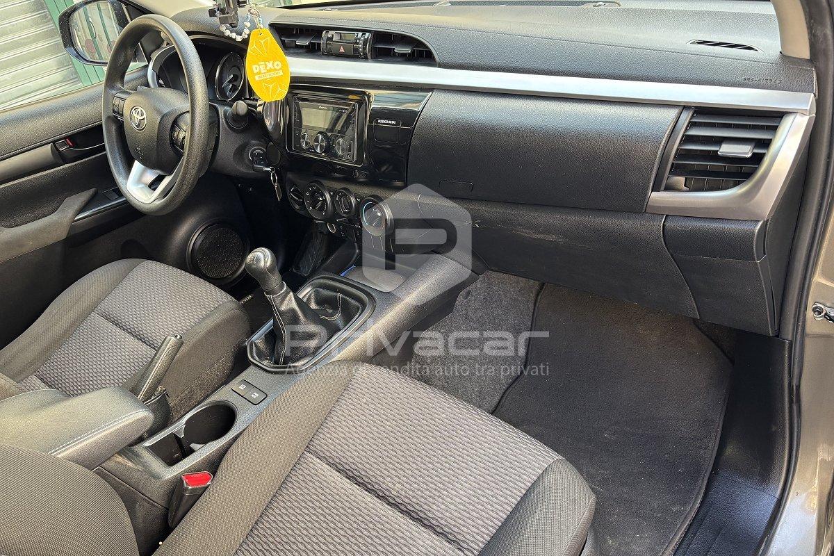 TOYOTA Hilux 2.4 D-4D 4WD 4 porte Double Cab Lounge