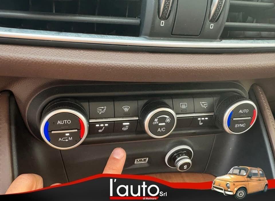 Alfa Romeo Stelvio 2.2 Turbodiesel 210 CV AT8 Super Q4 TETTO
