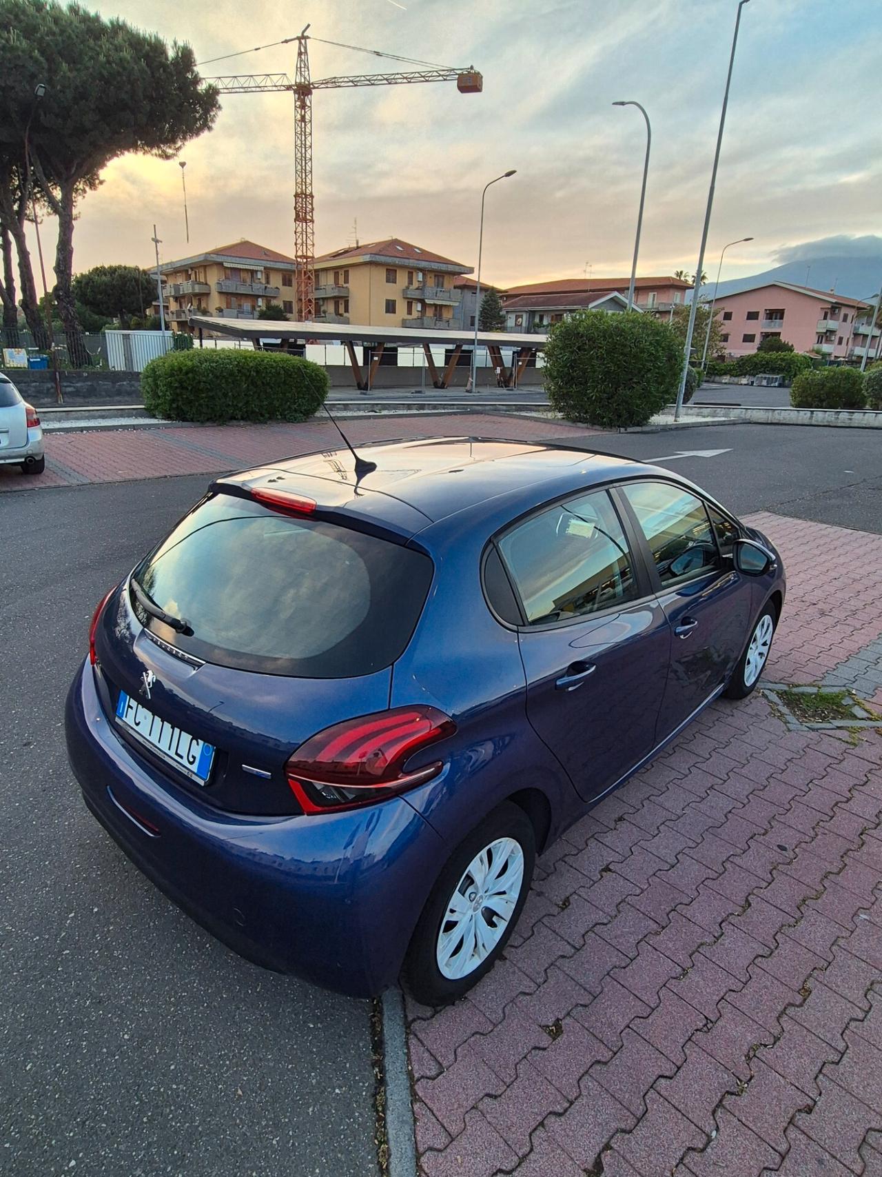 Peugeot 208 BlueHDi 75 3 porte Active