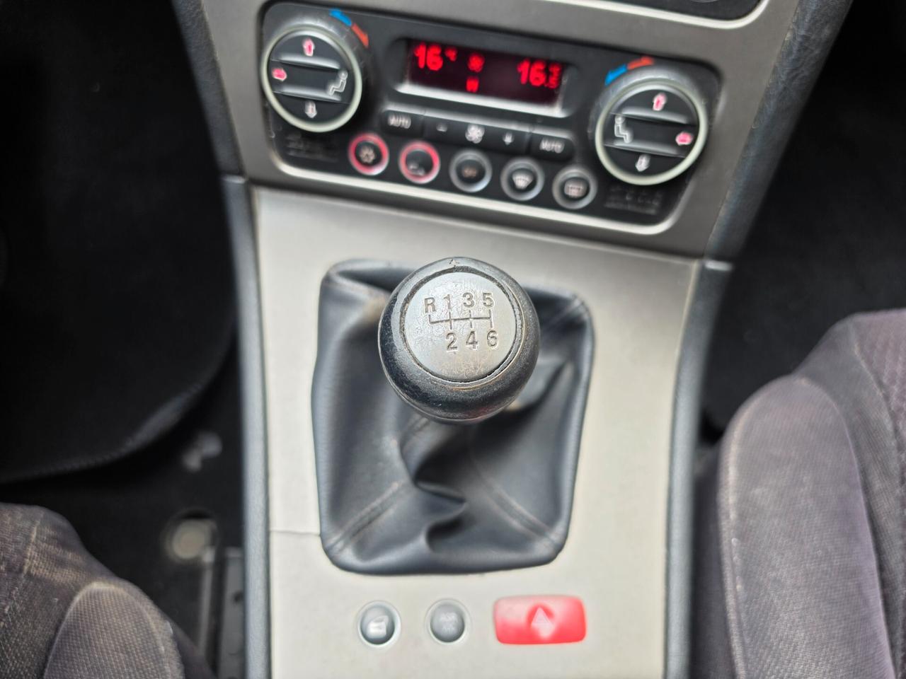 Alfa Romeo 159 1.9 JTDm Sportwagon Distinctive