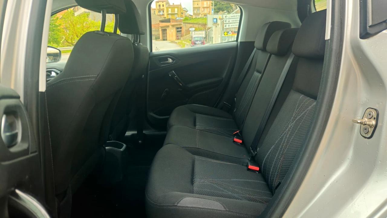 Peugeot 208 1.2 82CV 5porte Active