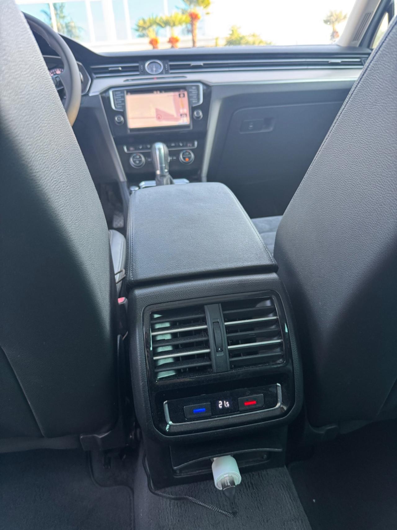 Volkswagen Passat Variant 2.0 TDI 190 CV DSG Highline BlueMotion Tech.